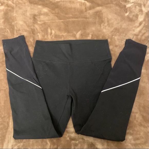 Fabletics- High-Waisted Mesh PowerHold® Leggings - Picture 3 of 4